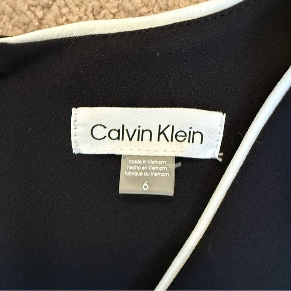 Calvin Klein Piped Bow-Sleeve Sheath Dress - Picture 4 of 13